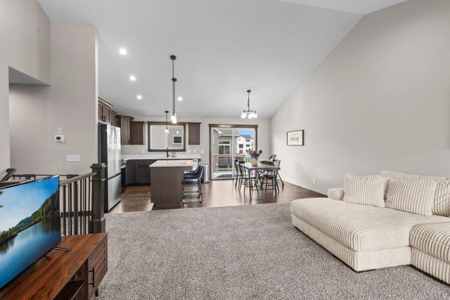 18591 Hexham Lane, Lakeville, MN 55044