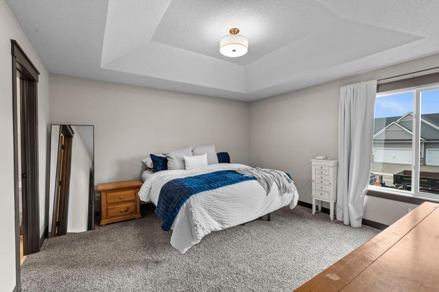 18591 Hexham Lane, Lakeville, MN 55044