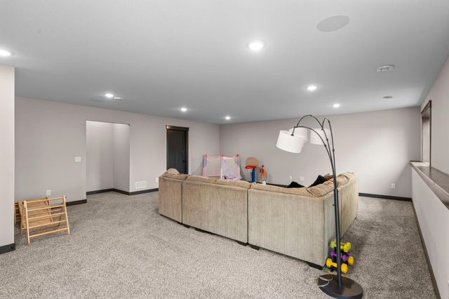 18591 Hexham Lane, Lakeville, MN 55044