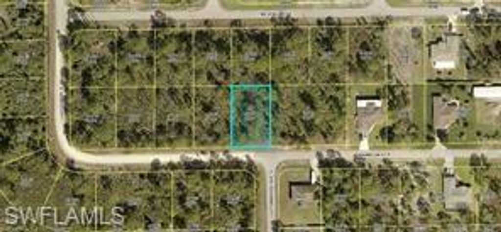 921 Franklin ST E, LEHIGH ACRES, FL 33974 — exterior