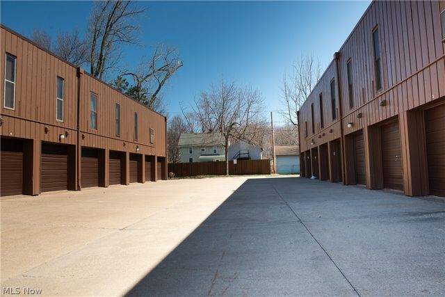 33803 Electric Boulevard C17, Avon Lake, OH 44012
