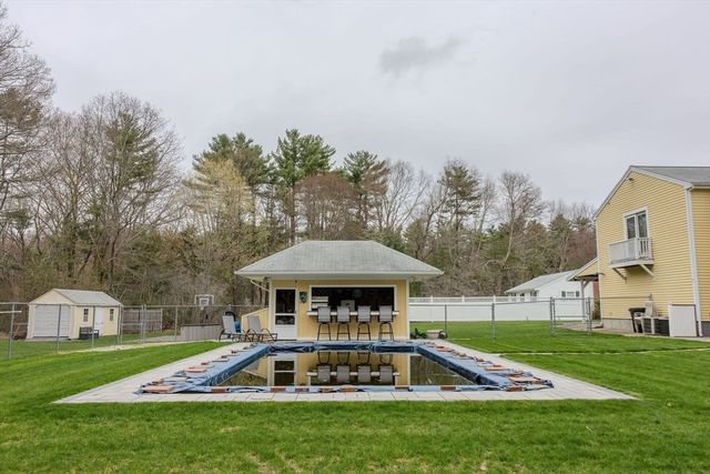 46 Puritain Drive, Hanson, MA 02341