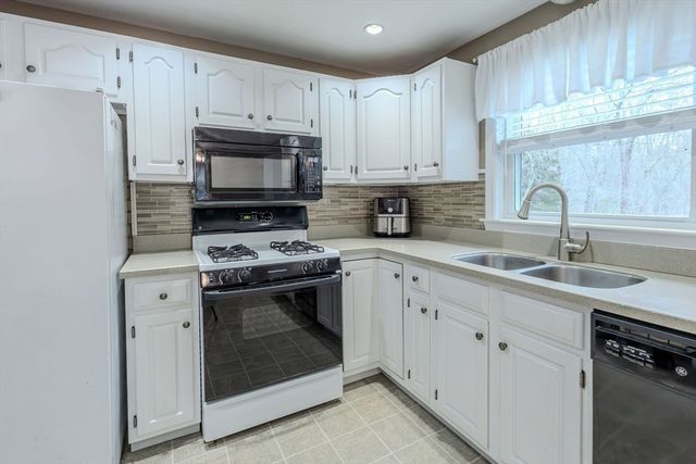 46 Puritain Drive, Hanson, MA 02341