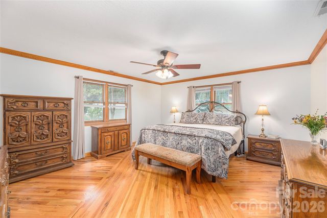 1075 Moody Farm Road, Maggie Valley, NC 28751