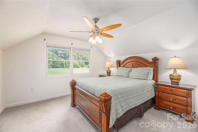 1075 Moody Farm Road, Maggie Valley, NC 28751