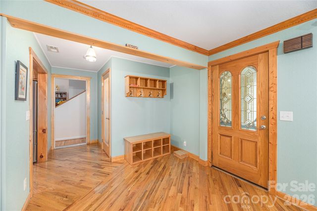 1075 Moody Farm Road, Maggie Valley, NC 28751