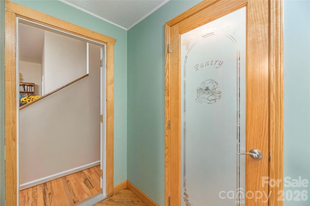 1075 Moody Farm Road, Maggie Valley, NC 28751