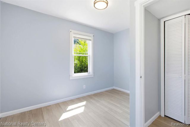 14227 Hobart Avenue, Warren, MI 48089