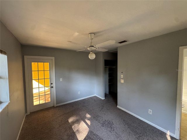 301 HICKORY LANE, Seffner, FL 33584