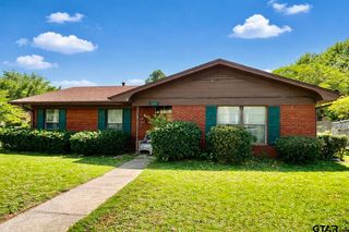 203 Yates Street, Mt Vernon, TX 75457