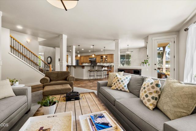 478 NW Flagline Drive, Bend, OR 97703