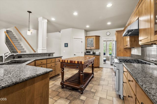 478 NW Flagline Drive, Bend, OR 97703