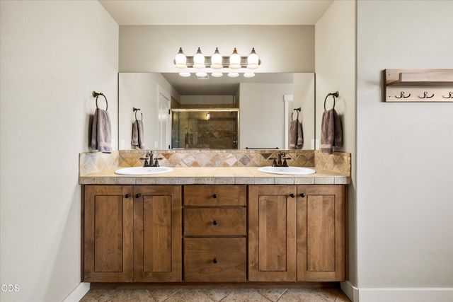 478 NW Flagline Drive, Bend, OR 97703