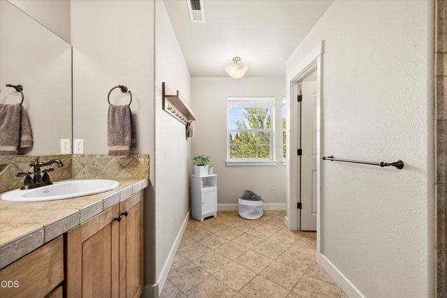 478 NW Flagline Drive, Bend, OR 97703