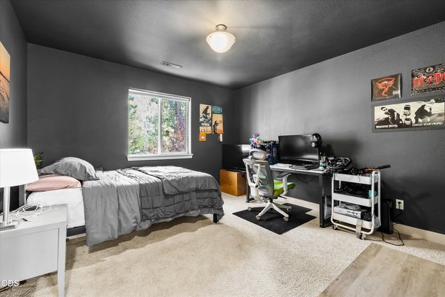 478 NW Flagline Drive, Bend, OR 97703