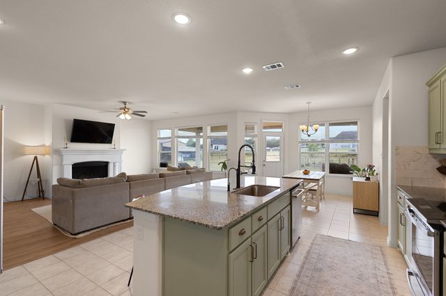 170 Spring Creek Circle, Paradise, TX 76073