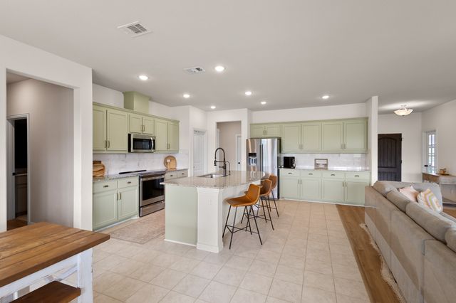 170 Spring Creek Circle, Paradise, TX 76073