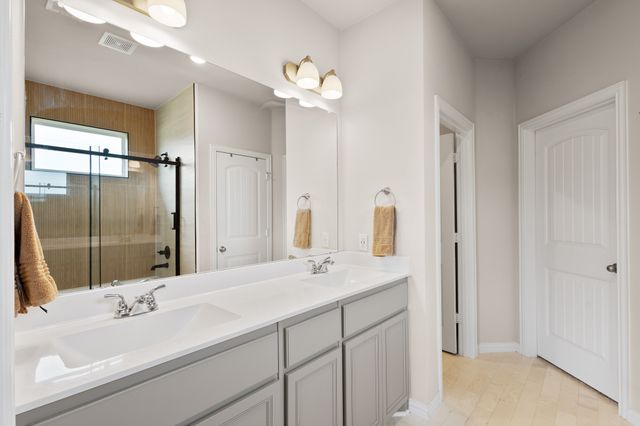 170 Spring Creek Circle, Paradise, TX 76073