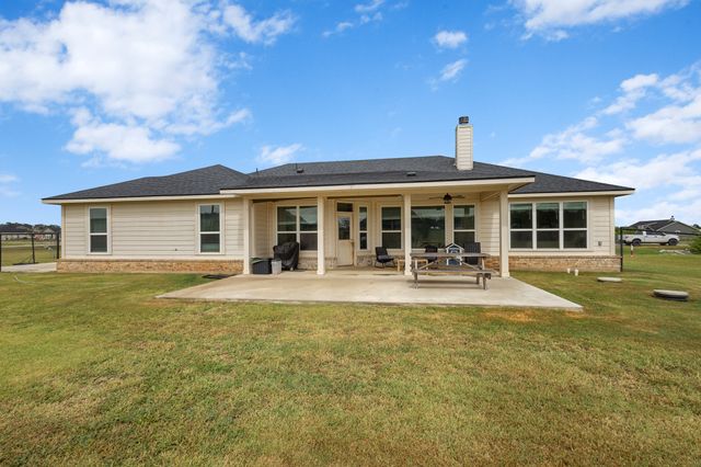 170 Spring Creek Circle, Paradise, TX 76073