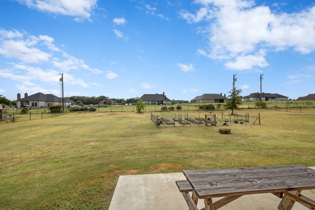 170 Spring Creek Circle, Paradise, TX 76073