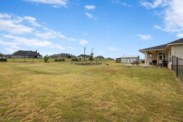 170 Spring Creek Circle, Paradise, TX 76073