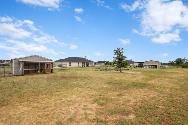 170 Spring Creek Circle, Paradise, TX 76073