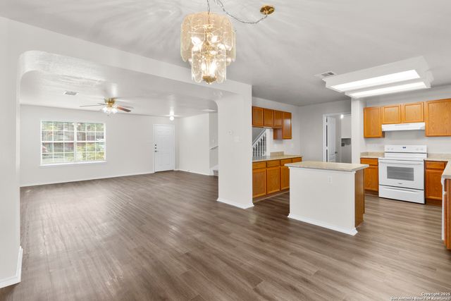 16914 Union Cavern, San Antonio, TX 78247
