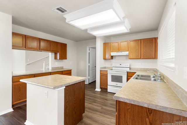 16914 Union Cavern, San Antonio, TX 78247