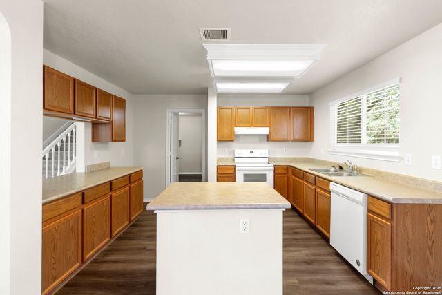 16914 Union Cavern, San Antonio, TX 78247