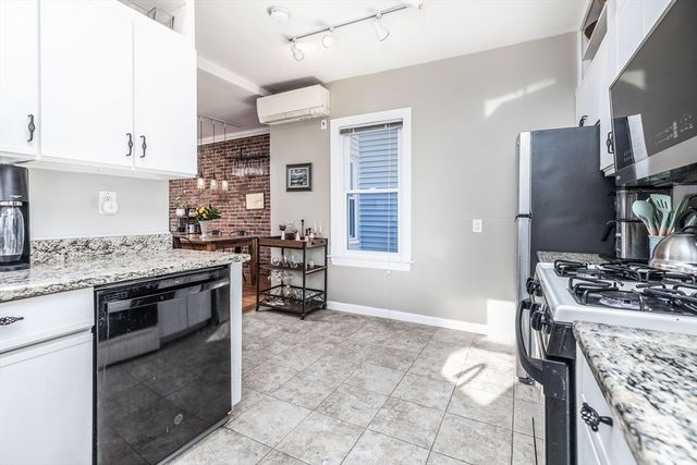 192 W 5th 2, Boston, MA 02127