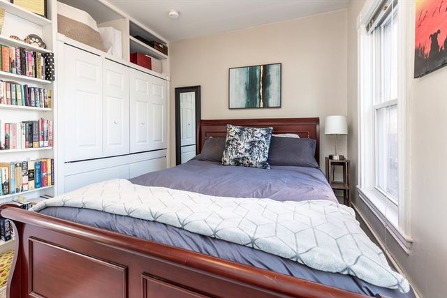 192 W 5th 2, Boston, MA 02127