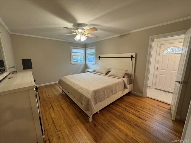 39 North Rd., Hampton Bays, NY 11946