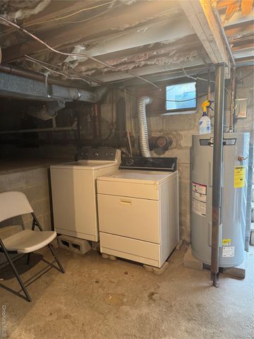 39 North Rd., Hampton Bays, NY 11946