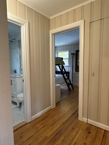 39 North Rd., Hampton Bays, NY 11946