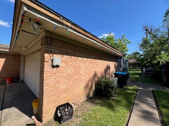 155 Chateau Drive, Fort Worth, TX 76134