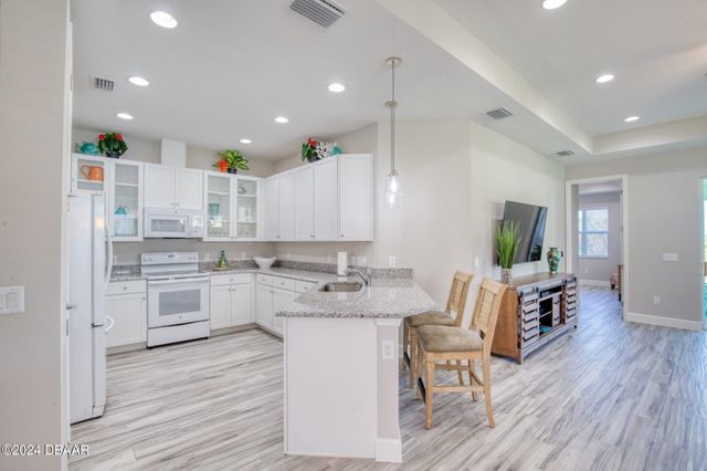 1131 Fins Up Court, Daytona Beach, FL 32124