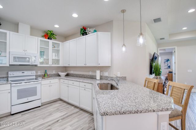 1131 Fins Up Court, Daytona Beach, FL 32124