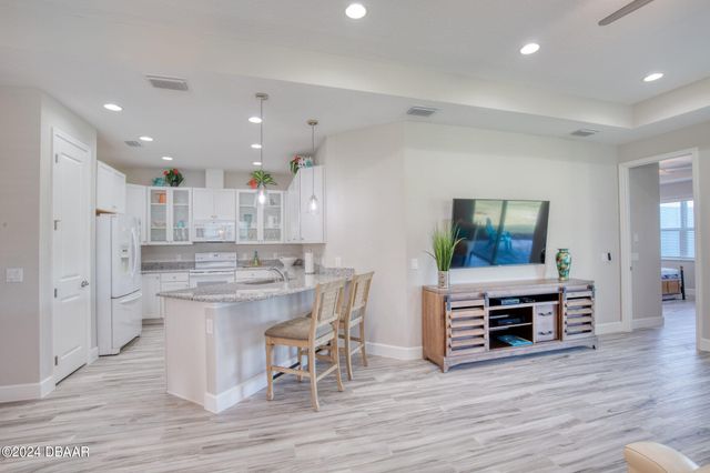 1131 Fins Up Court, Daytona Beach, FL 32124