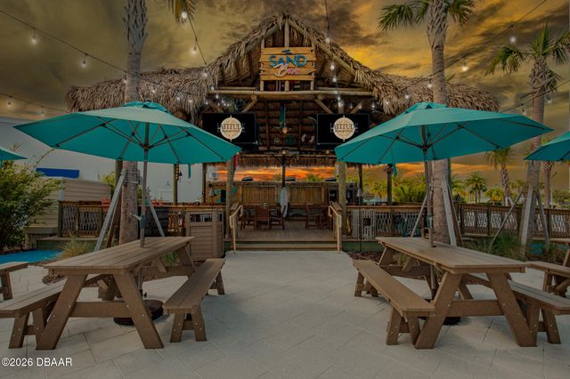 1131 Fins Up Court, Daytona Beach, FL 32124