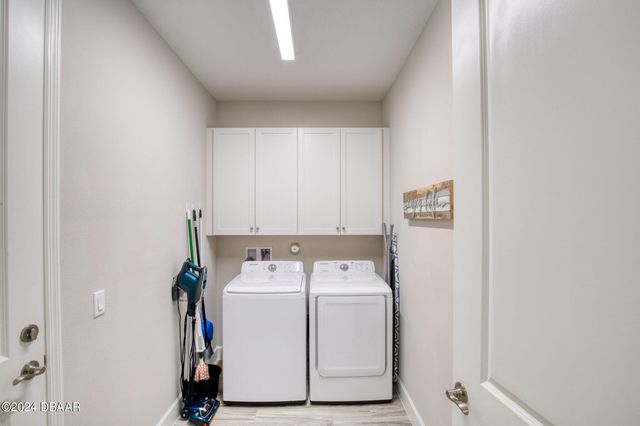 1131 Fins Up Court, Daytona Beach, FL 32124