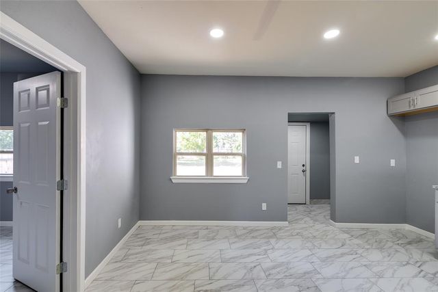 422 SE 17th Street, Oklahoma City, OK 73129