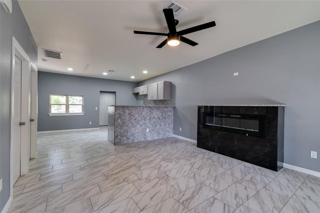 422 SE 17th Street, Oklahoma City, OK 73129