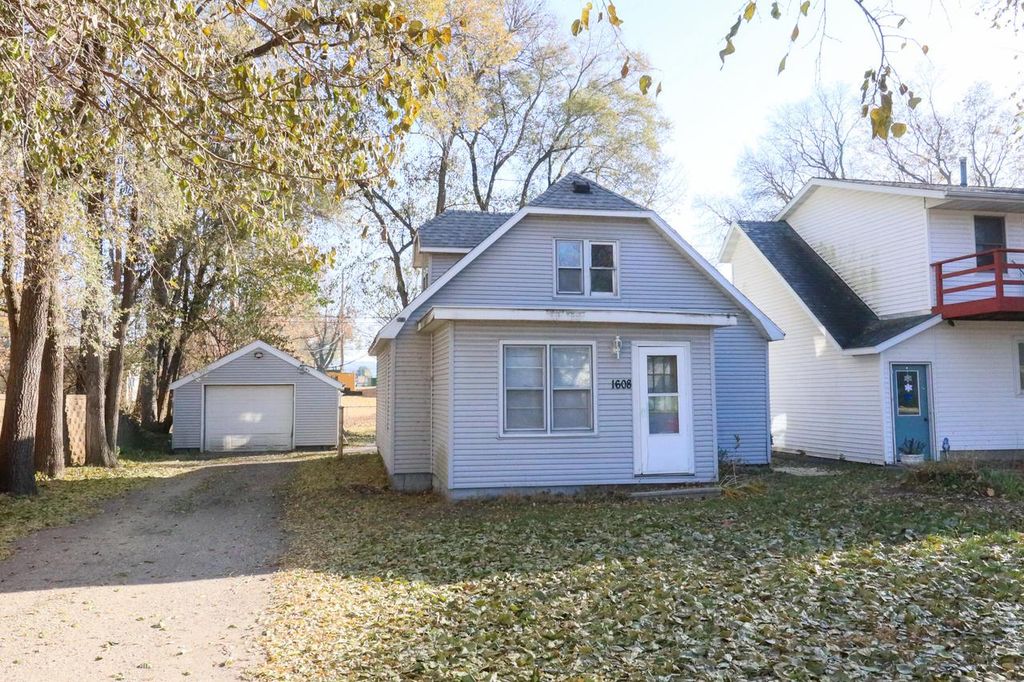 1608 Caroline STREET, La Crosse, WI 54603