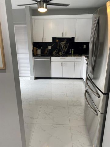 7449 Glendevon Lane 106, Delray Beach, FL 33446