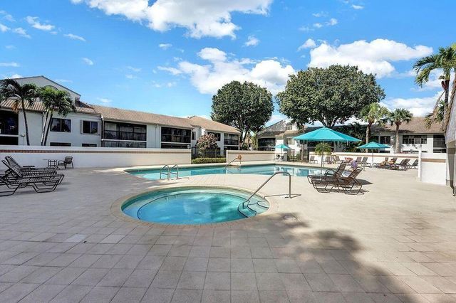 7449 Glendevon Lane 106, Delray Beach, FL 33446