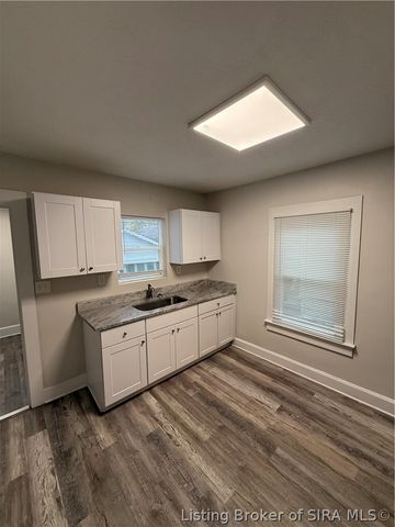 916 Korb Avenue, New Albany, IN 47150