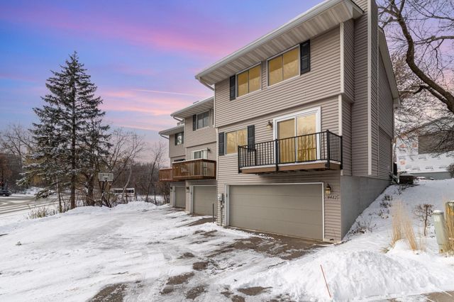 4482 Victoria Street N, Shoreview, MN 55126