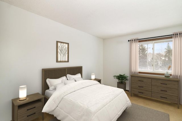 4482 Victoria Street N, Shoreview, MN 55126