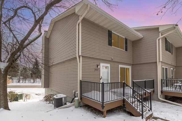 4482 Victoria Street N, Shoreview, MN 55126