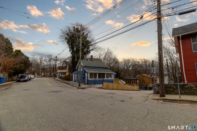 231 Broad Street, Norwich, CT 06360